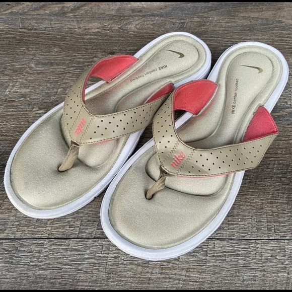 NIKE Women's Ultra Comfort Flip Flops - Bob's Stores